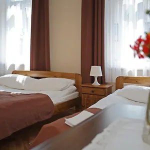  Hostel Enigma
